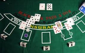Ilustrasi keamanan data dan perlindungan privasi saat menginstal aplikasi jinslot